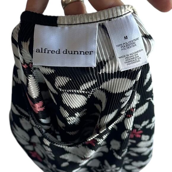 Alfred Dunner Floral Accordion Blouse - Picture 5 of 7
